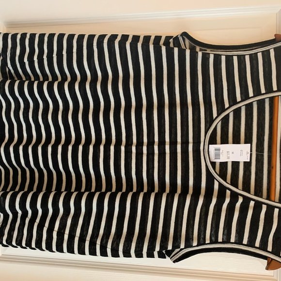 Banana Republic Ladies Tank Top - Picture 2 of 2